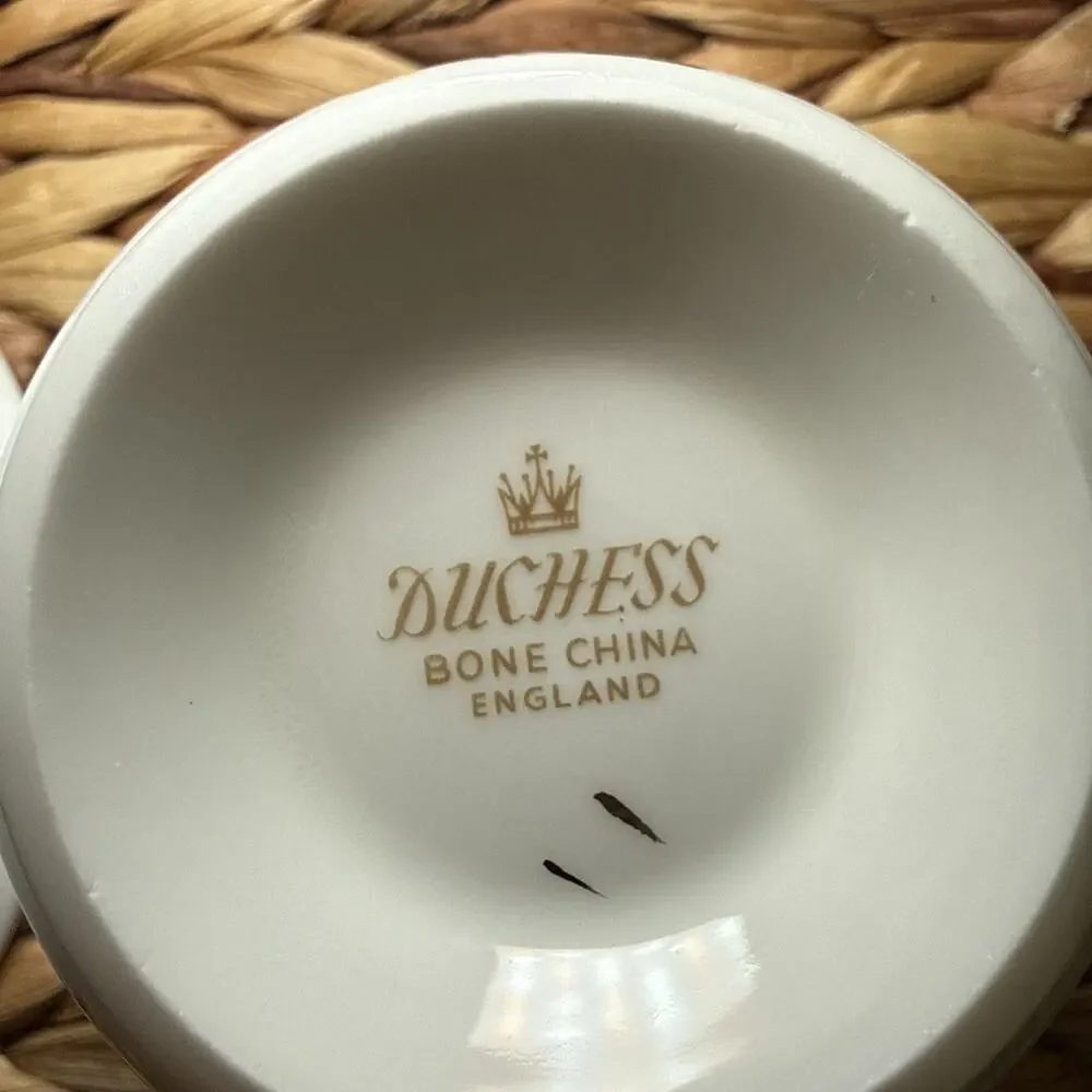 Duchess vintage bone